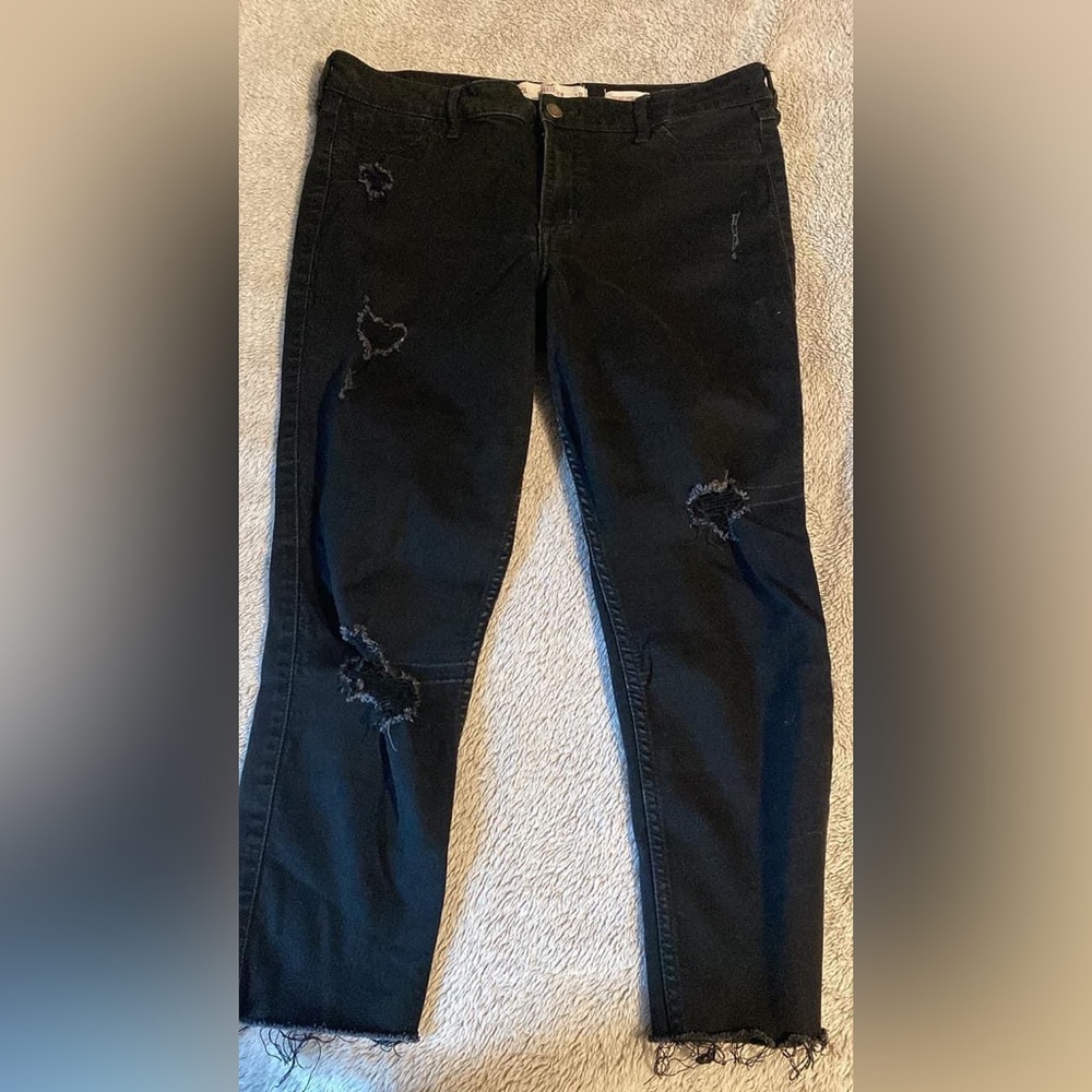 Hollister Capri’s